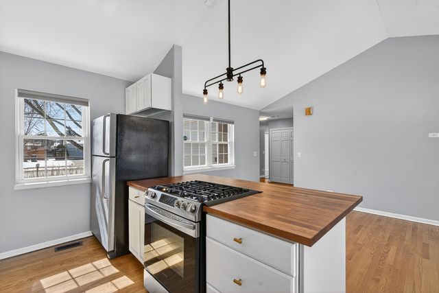 1333 Purdue Avenue, Naperville, IL 60565