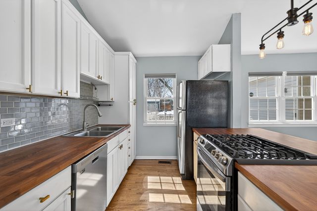 1333 Purdue Avenue, Naperville, IL 60565