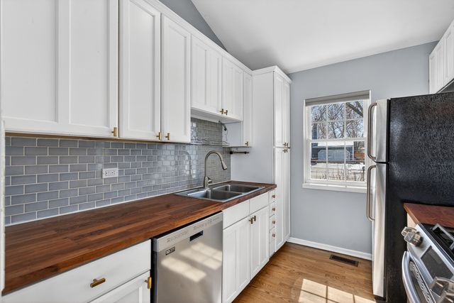 1333 Purdue Avenue, Naperville, IL 60565