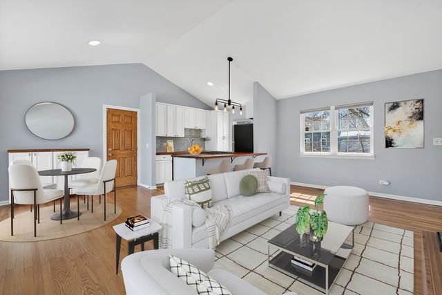 1333 Purdue Avenue, Naperville, IL 60565