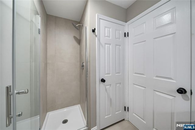 400 Crown Court 581, Edgewater, NJ 07020