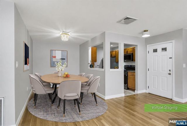 400 Crown Court 581, Edgewater, NJ 07020