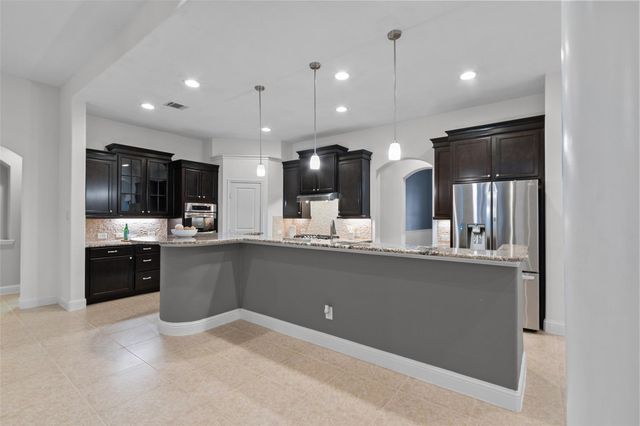 35 N Swanwick Place, Tomball, TX 77375