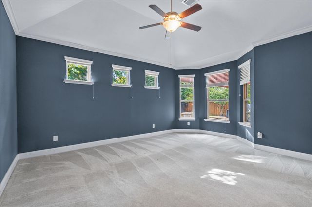 35 N Swanwick Place, Tomball, TX 77375