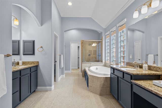 35 N Swanwick Place, Tomball, TX 77375