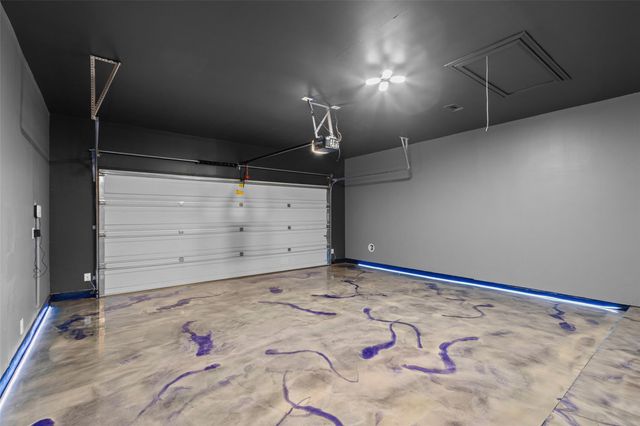 35 N Swanwick Place, Tomball, TX 77375
