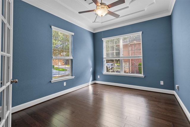 35 N Swanwick Place, Tomball, TX 77375
