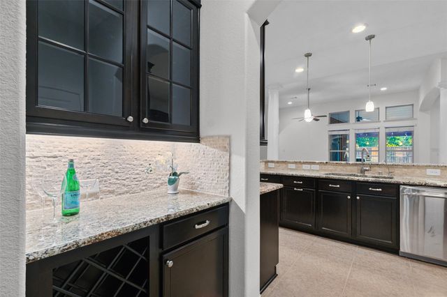 35 N Swanwick Place, Tomball, TX 77375