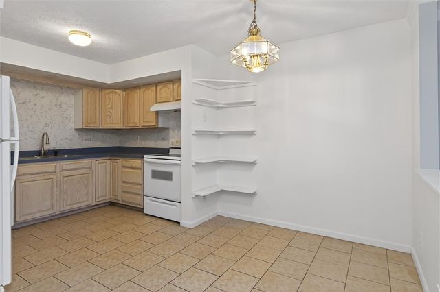 5745 Running Brook Road, Farmington, NY 14425