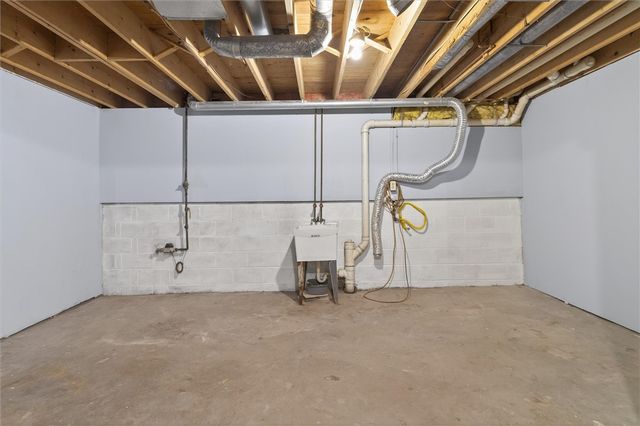 5745 Running Brook Road, Farmington, NY 14425