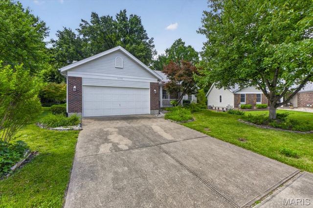 3026 Meadow Wood Drive, St Charles, MO 63303