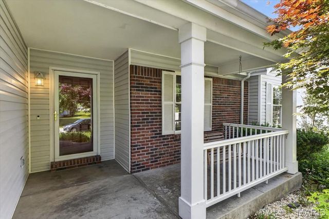 3026 Meadow Wood Drive, St Charles, MO 63303