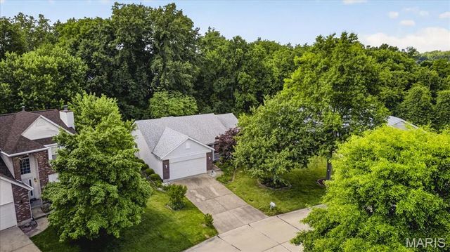 3026 Meadow Wood Drive, St Charles, MO 63303