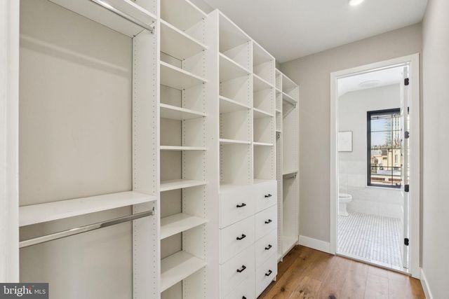 2518 WAVERLY ST, Philadelphia, PA 19146