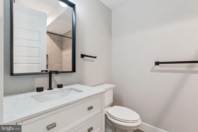 2518 WAVERLY ST, Philadelphia, PA 19146