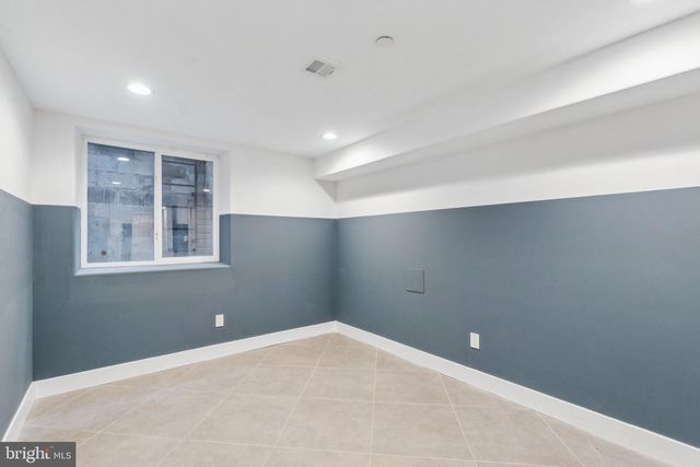 2518 WAVERLY ST, Philadelphia, PA 19146