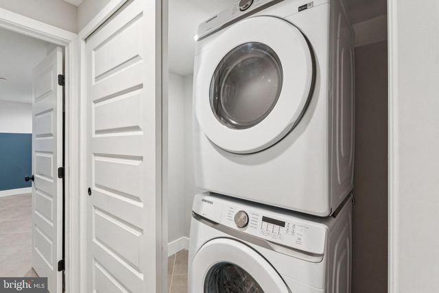 2518 WAVERLY ST, Philadelphia, PA 19146