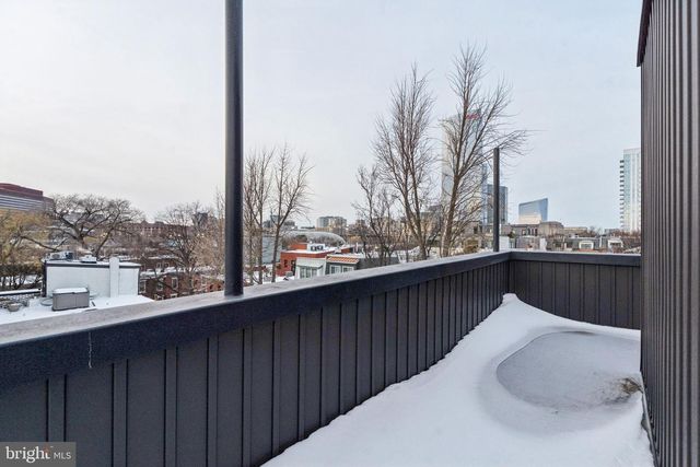 2518 WAVERLY ST, Philadelphia, PA 19146