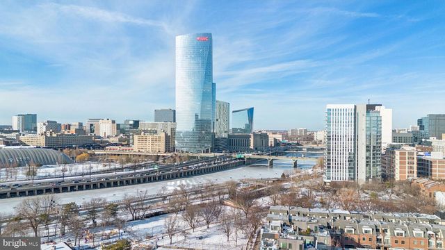 2518 WAVERLY ST, Philadelphia, PA 19146