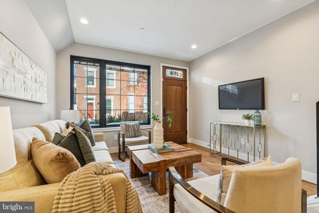 2518 WAVERLY ST, Philadelphia, PA 19146