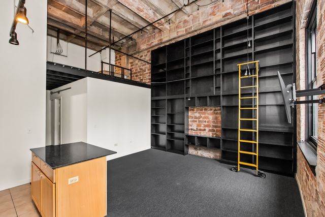 20 N STATE Street 1014, Chicago, IL 60602