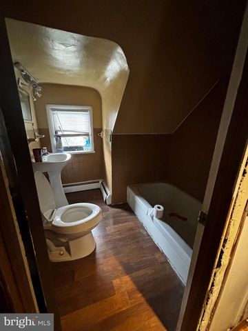 6 HAMPTON TER, Bala Cynwyd, PA 19004