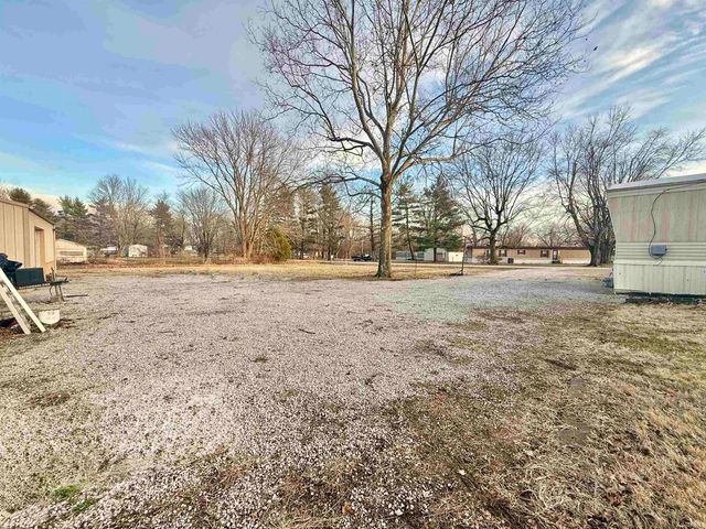 5244 Lee Acres Drive, Boonville, IN 47601