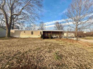5244 Lee Acres Drive, Boonville, IN 47601