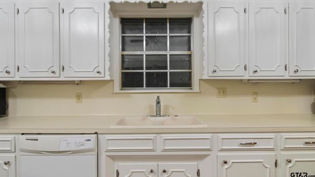 2829 Yorktown Drive, Tyler, TX 75701