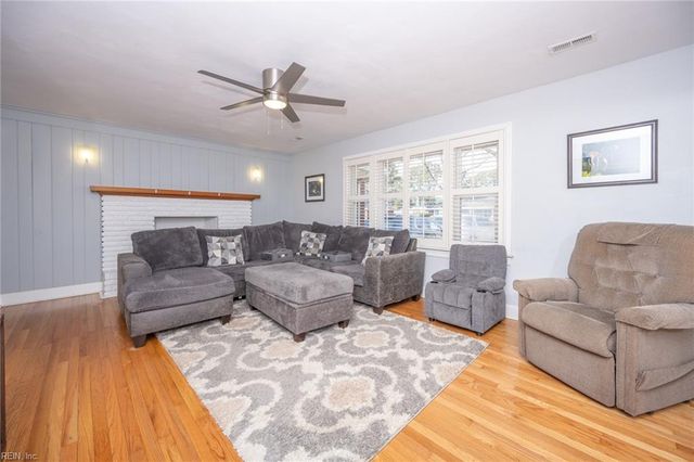 4905 Briarwood LN, Portsmouth, VA 23703