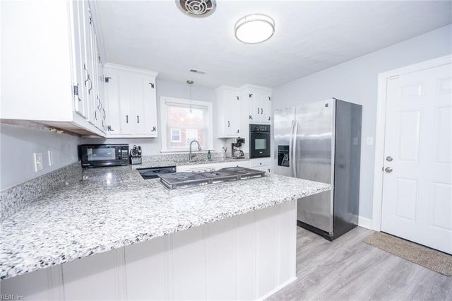 4905 Briarwood LN, Portsmouth, VA 23703