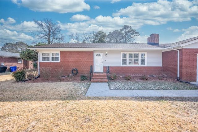 4905 Briarwood LN, Portsmouth, VA 23703