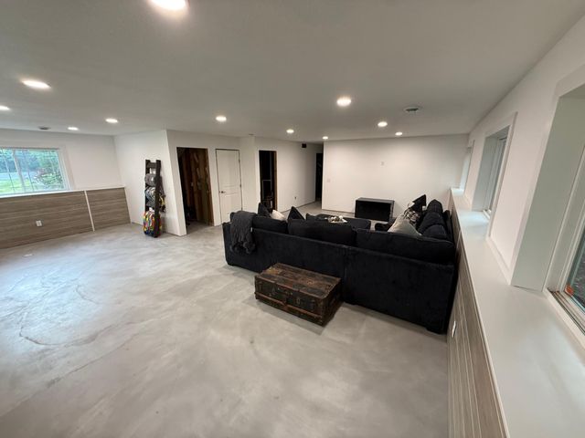 1030 Joy Circle SW, Cambridge, MN 55008