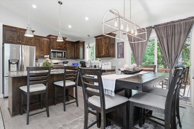 1030 Joy Circle SW, Cambridge, MN 55008