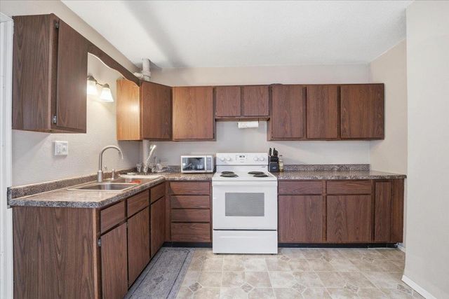 1721 & 1723 Falls Avenue, Waterloo, IA 50701