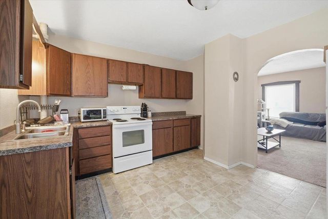 1721 & 1723 Falls Avenue, Waterloo, IA 50701