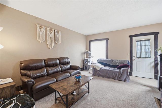 1721 & 1723 Falls Avenue, Waterloo, IA 50701