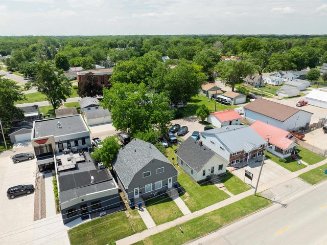 1721 & 1723 Falls Avenue, Waterloo, IA 50701