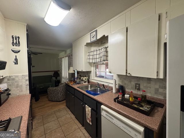 558 Old Brent Road, Forsyth, GA 31029