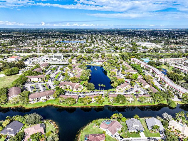 450 Palm Circle 106, Pembroke Pines, FL 33025