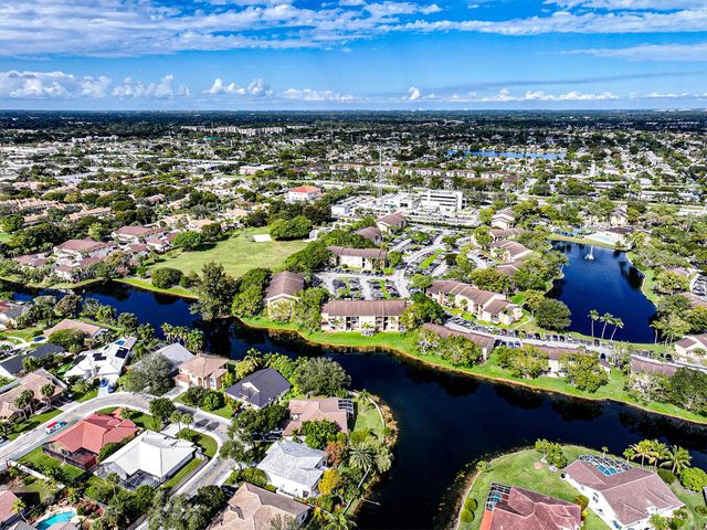 450 Palm Circle 106, Pembroke Pines, FL 33025