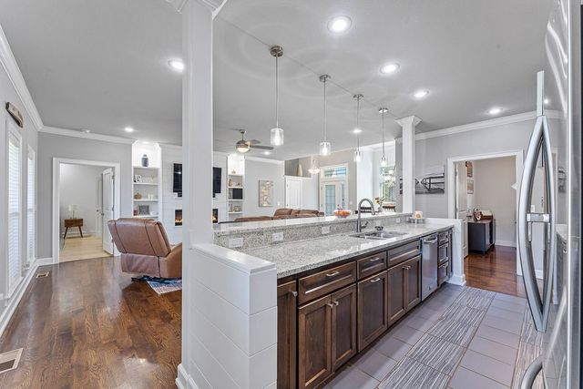 2901 W Dogwood Street, Rogers, AR 72758