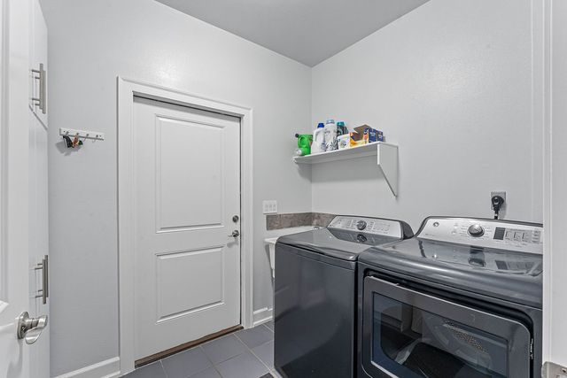 2901 W Dogwood Street, Rogers, AR 72758