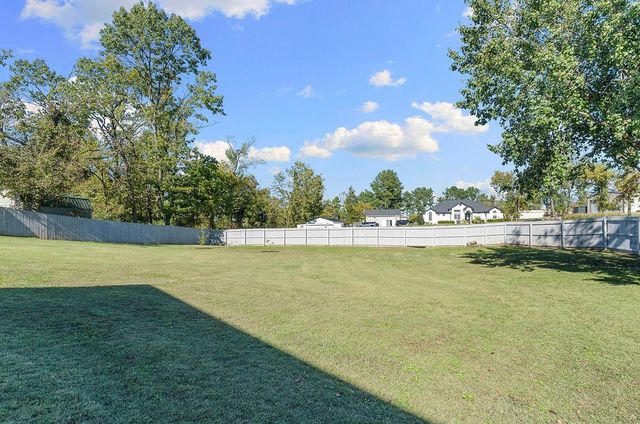 2901 W Dogwood Street, Rogers, AR 72758