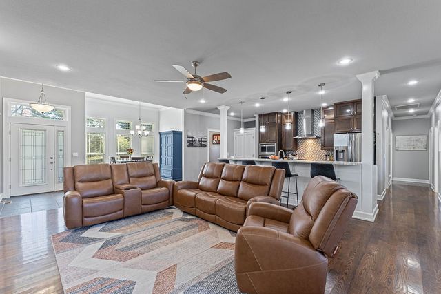 2901 W Dogwood Street, Rogers, AR 72758