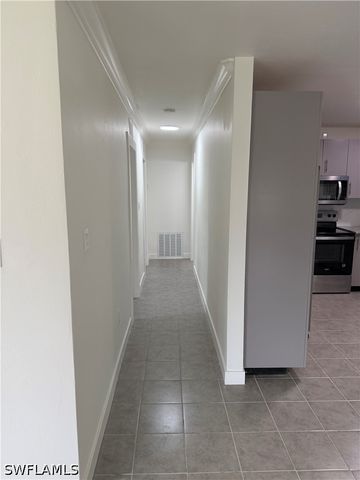 701 107th AVE N, Naples, FL 34108