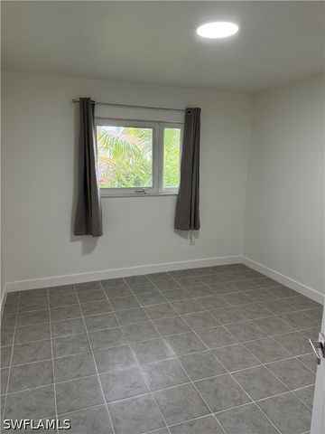 701 107th AVE N, Naples, FL 34108
