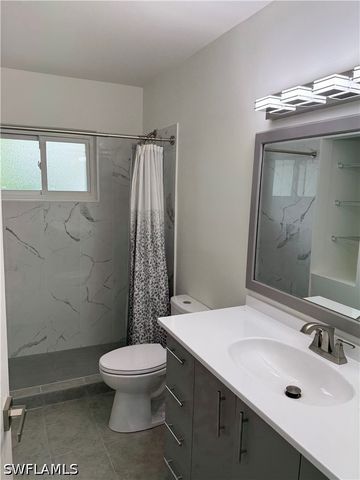 701 107th AVE N, Naples, FL 34108