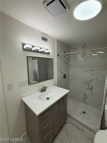 701 107th AVE N, Naples, FL 34108