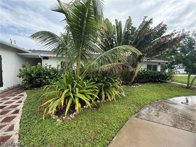 701 107th AVE N, Naples, FL 34108